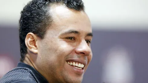 Com aval de Jair, Sport encaminha chegada de lateral-esquerdo