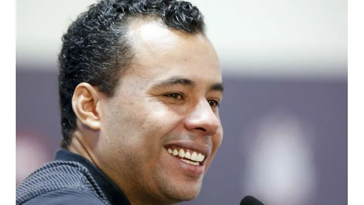 Com aval de Jair, Sport encaminha chegada de lateral-esquerdo