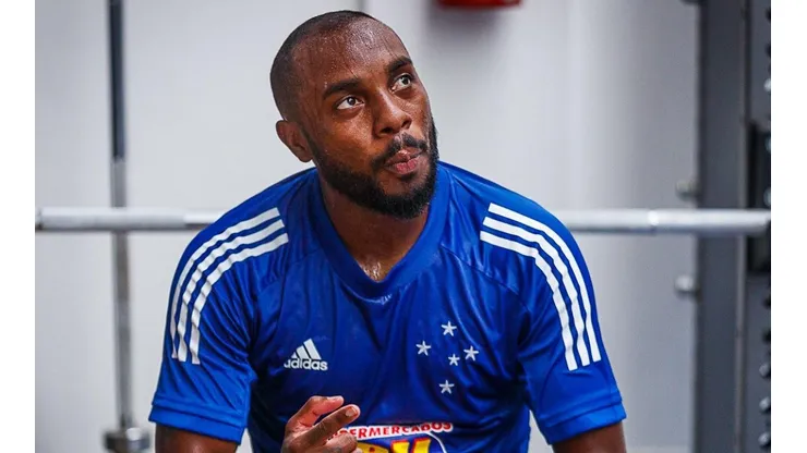 Ascensão de Manoel sacramenta saída de zagueiro do Cruzeiro