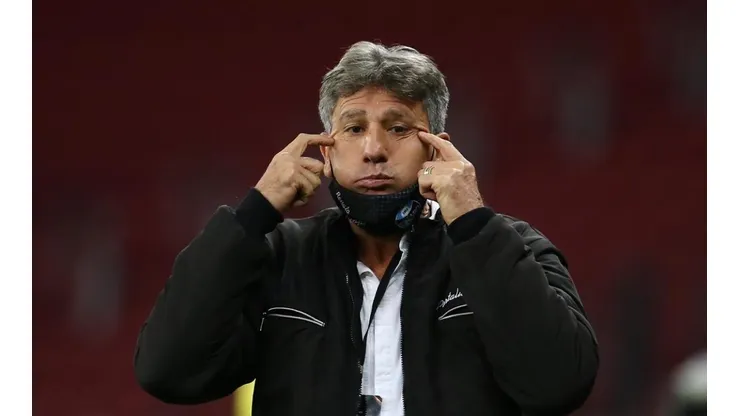 Grêmio comunica Renato e reintegra meia após negociações frustradas