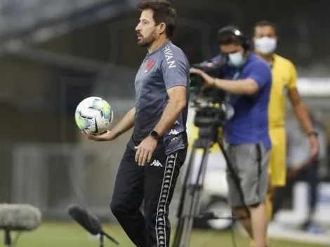 Estratégia não funciona e Ramon chama responsa no Vasco