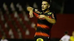 Goiás formaliza proposta ao Rentista (URU) por Leandro Barcia