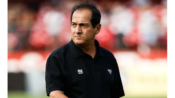 Muricy vai na 'contramão' e opina sobre manutenção de Diniz