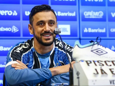 Robinho inicia a partida contra a Universidad Católica