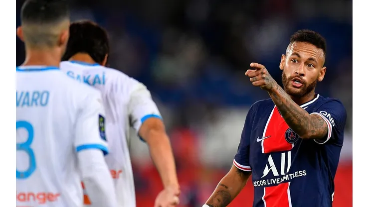 Neymar peita agressor: "Você não é homem de assumir teu erro"