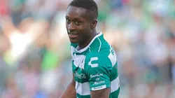 Coritiba abre negociações com Marlos Moreno, que pertence ao City