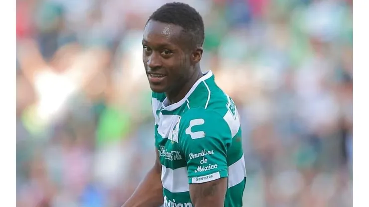 Coritiba abre negociações com Marlos Moreno, que pertence ao City