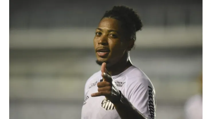 CBF solicita documentação ao Santos para convocar Marinho