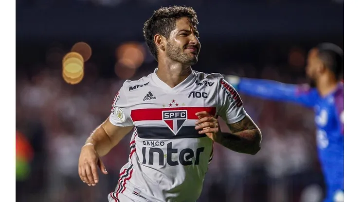 Sampaoli não se contenta com Sasha e decide ligar para Alexandre Pato