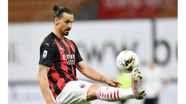 Ibrahimović decide seguir no Milan para próxima temporada