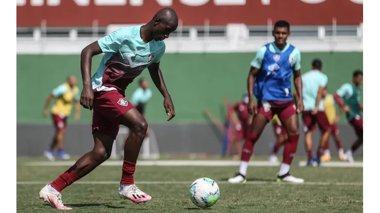LUCAS MERÇON / FLUMINENSE F.C.
