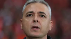 Tiago Nunes vem sendo criticado por boa parte da torcida.