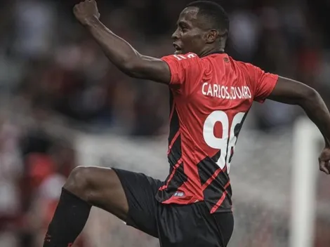 Carlos Eduardo aprova nova função no Athletico