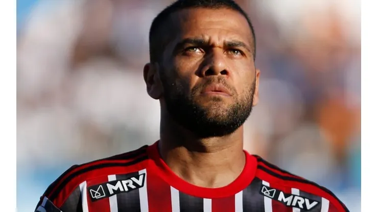 São Paulo é definitivo sobre saída de Dani Alves para o Flamengo