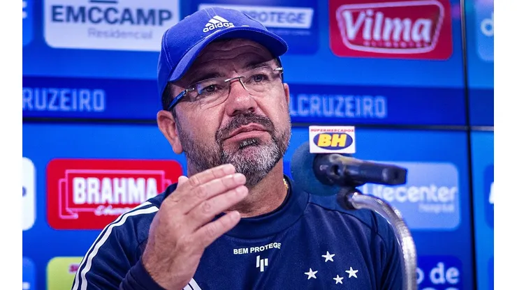 Enderson critica federação e Campeonato Mineiro