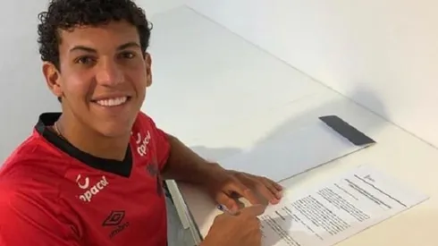 De olho em maratona de jogos, Athletico integra 12 pratas do time de aspirantes ao elenco principal; Bruno Leite puxa fila