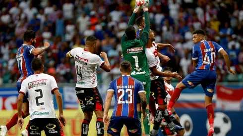 Roger diz que Bahia terá dois times diferentes em duas competições