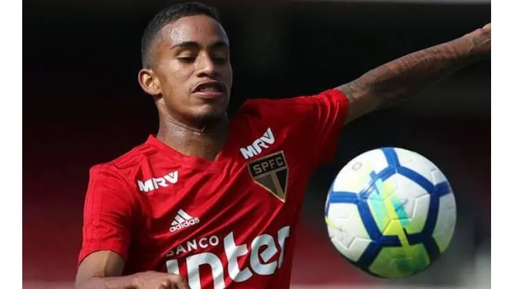 Diniz esboça escalação do São Paulo com Bóia na frente