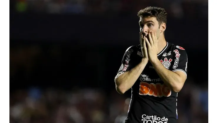 Boselli levanta suspeitas de Covid-19 no Corinthians