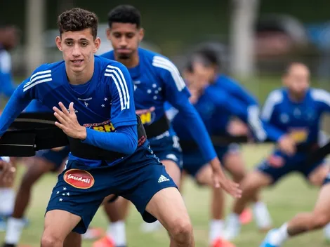 Stênio e mais 4 joias podem salvar finanças no Cruzeiro