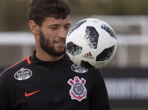 Meia do Barcelona e Juninho Capixaba acionam Corinthians na Justiça