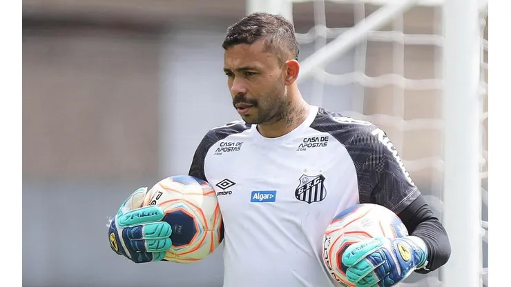 Com a situação incerta, Vladimir indica seu futuro no Santos