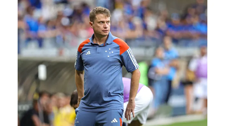 Fernando Seabra prepara duelo diante do Bragantino.