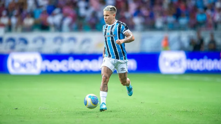 Atacante não se reapresentou no dia programado pelo clube