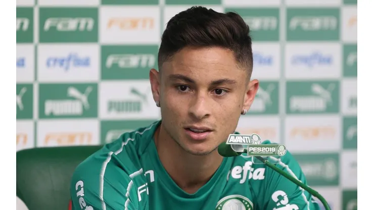 Palmeiras liga sinal de alerta sobre possibilidade de perder Diogo Barbosa