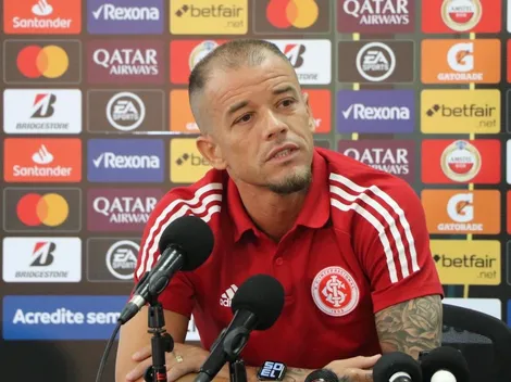 D'Ale comemora 20 anos de carreira e se declara ao Inter
