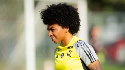 Jogadora assinou por seis meses. Divulgação/Adriano Fontes/CRF.