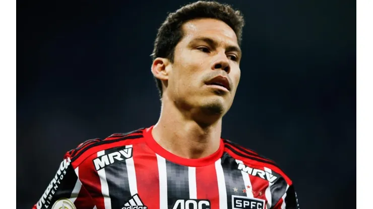 Hernanes cria polêmica sobre reserva no São Paulo