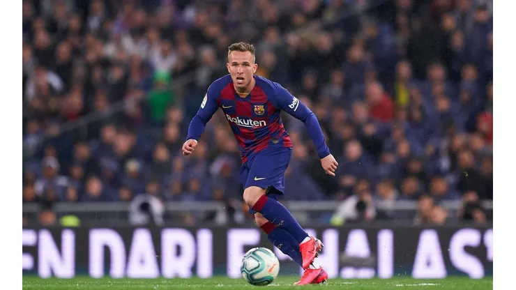 Barcelona poderá buscar substituto de Arthur na Juventus