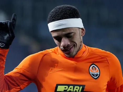 Taison responde à torcida sobre possível volta ao Inter