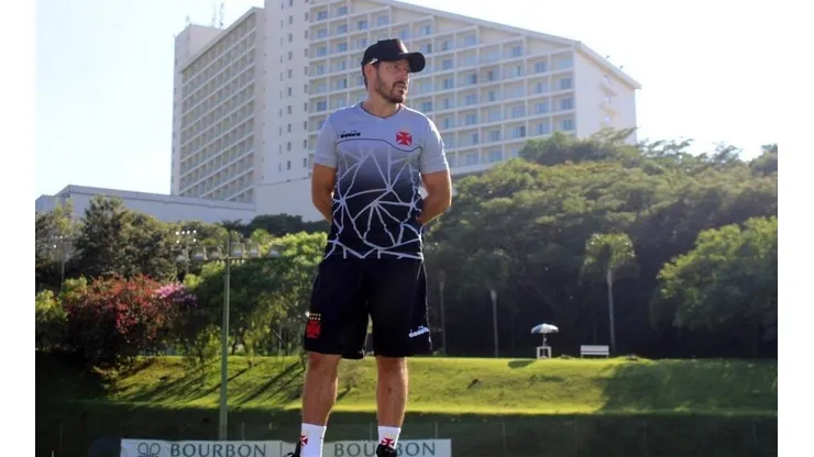 Vasco anuncia dois reforços para a comissão técnica de Ramon