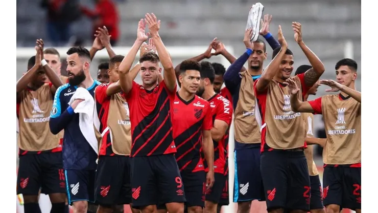 Paulo André vê dúzia de contratos pendentes e define "barca" com 4 jogadores