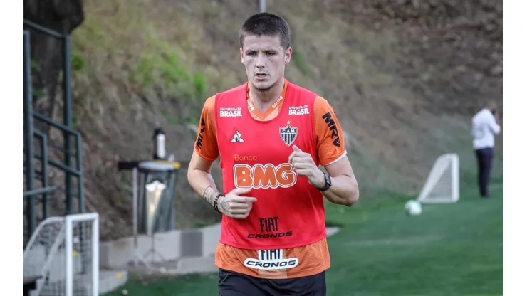 Atlético tem 11 jogadores emprestados e atacante pode voltar