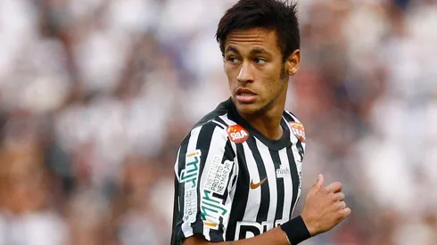 Santos elege Pelé e mais 3 ídolos na onda dos