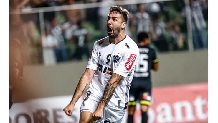 Atlético avança em negociação com Lucas Pratto