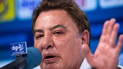 Alvo de chacota no Cruzeiro, Zezé toma a frente e provoca Atlético