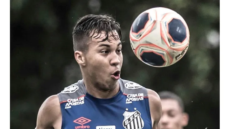 Juventus quer colocar Santos "contra a parede" por Kaio Jorge