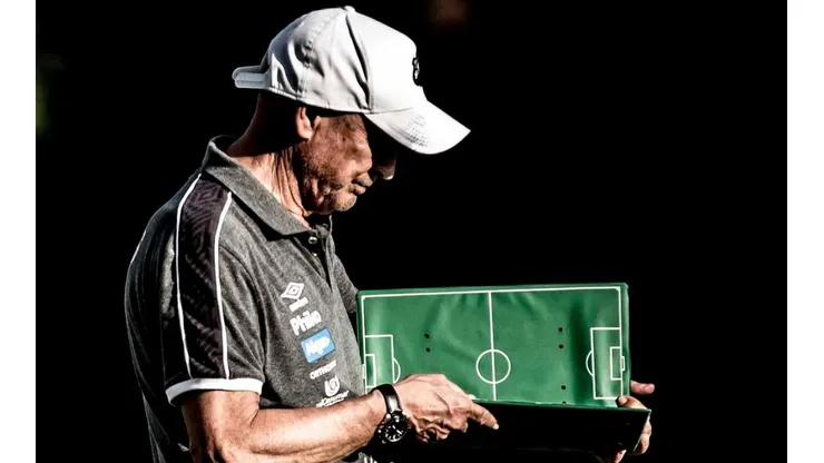 Jesualdo cumpre promessa com a base e promove "estreia"
