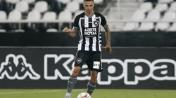 Thiaguinho não foi procurado pelo Bota para devolução e poderá permanecer no clube