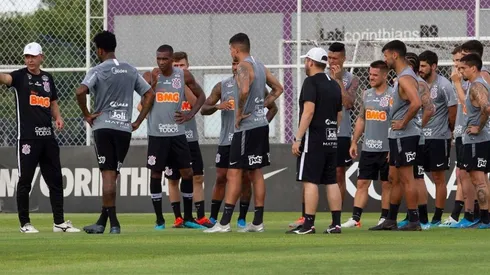 meio-campista não agrada Tiago Nunes e deve ir para o banco de reservas