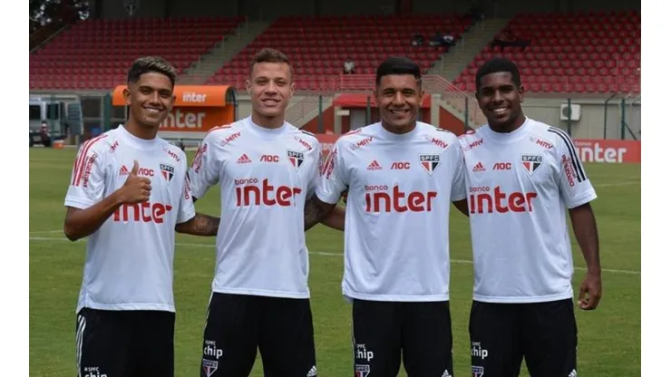 Gustavo Maia, Lucas Sena, Galeano e Marcos Júnior: espaço para a base em Ribeirão Preto (Foto: Felipe Espíndola/saopaulofc.net/Divulgação)