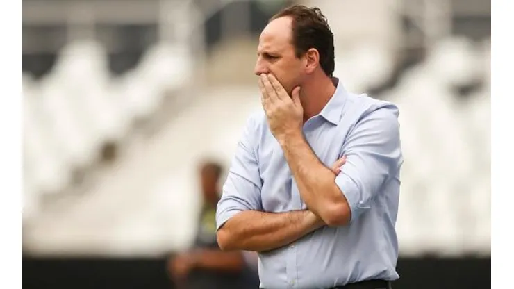 Rogério Ceni recusou propostas do exterior para permanecer no Fortaleza