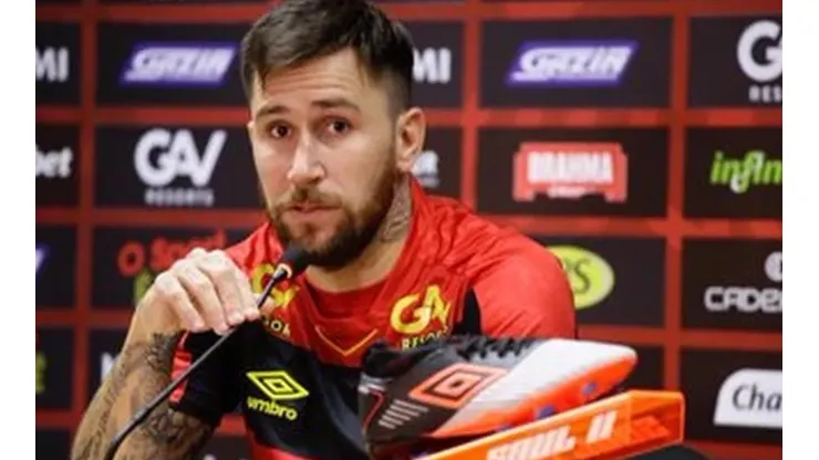 Sport encaminha contratação de zagueiro