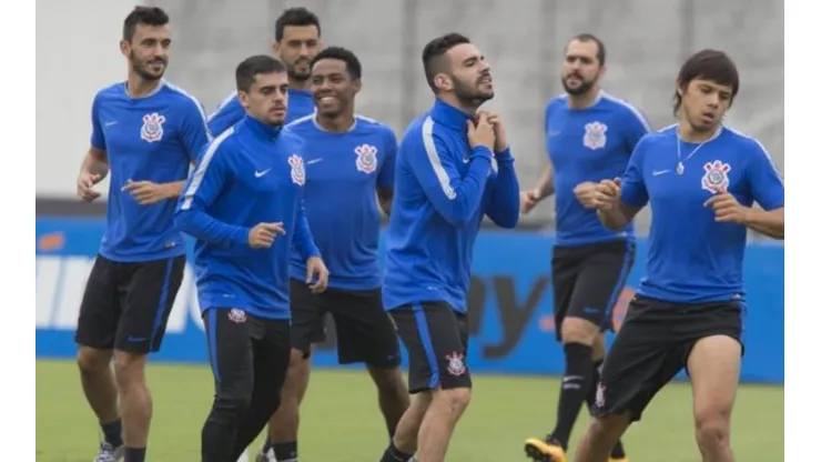 Jorge Nicola revela interesse de medalhão retornar ao Corinthians