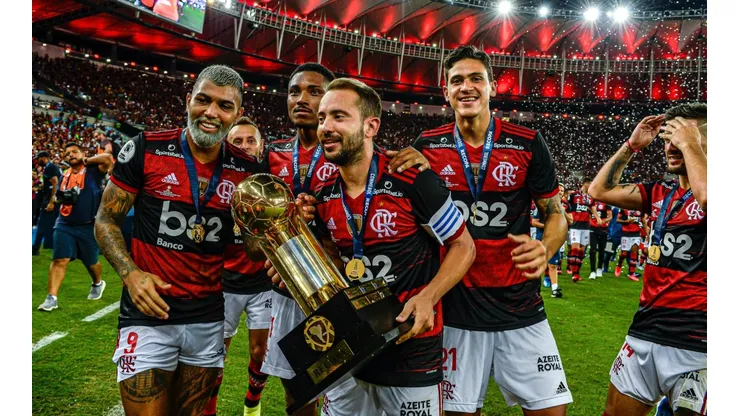 Renata Fan diz que Barcelona deve contratar jogador do Fla