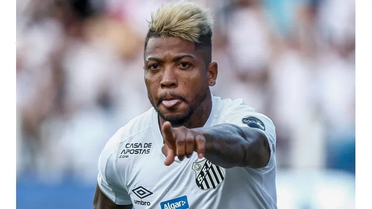 Marinho faz previsão de retorno aos gramados pelo Santos